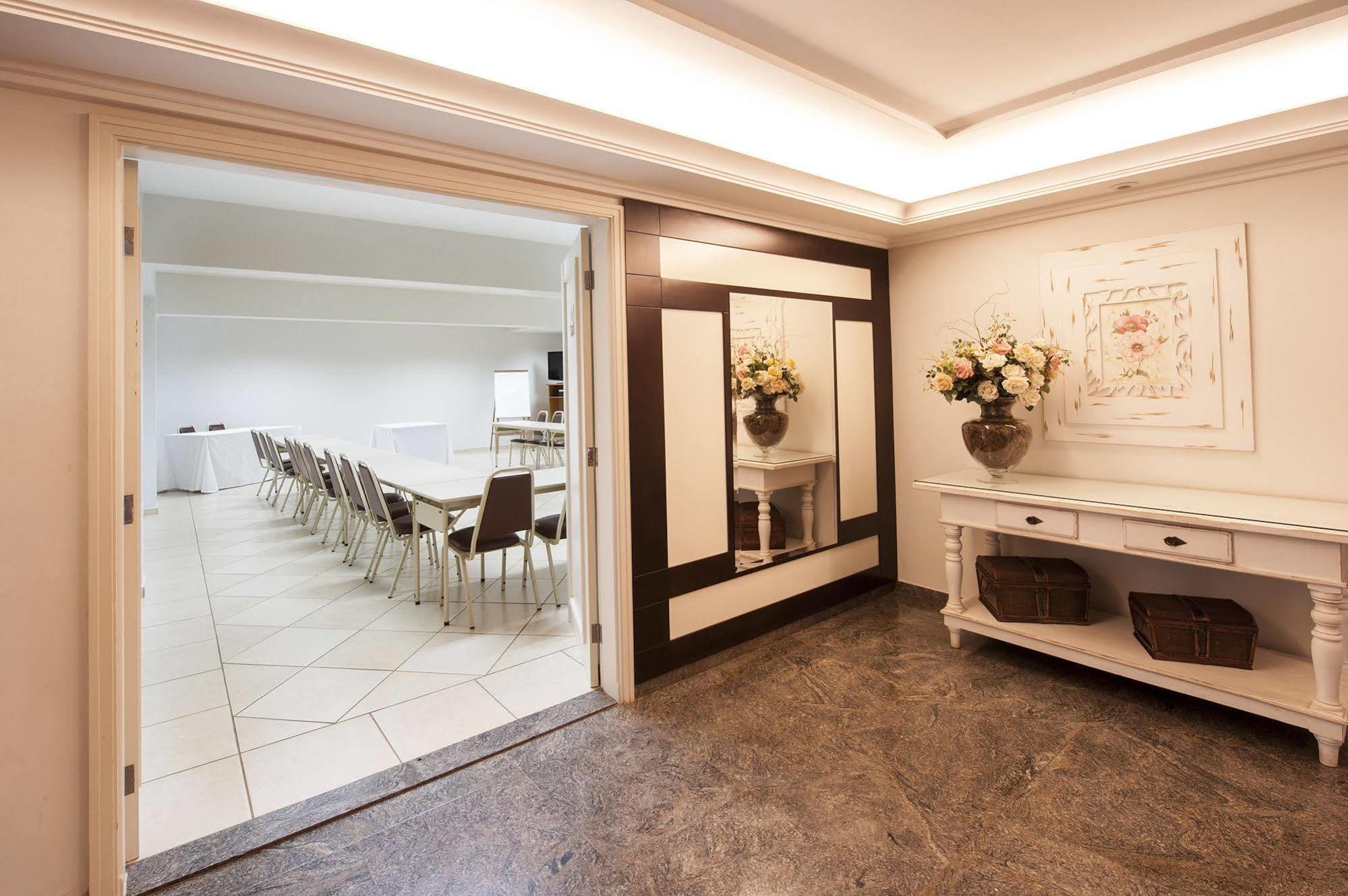 Reisper Palace Hotel 카탄두바 외부 사진